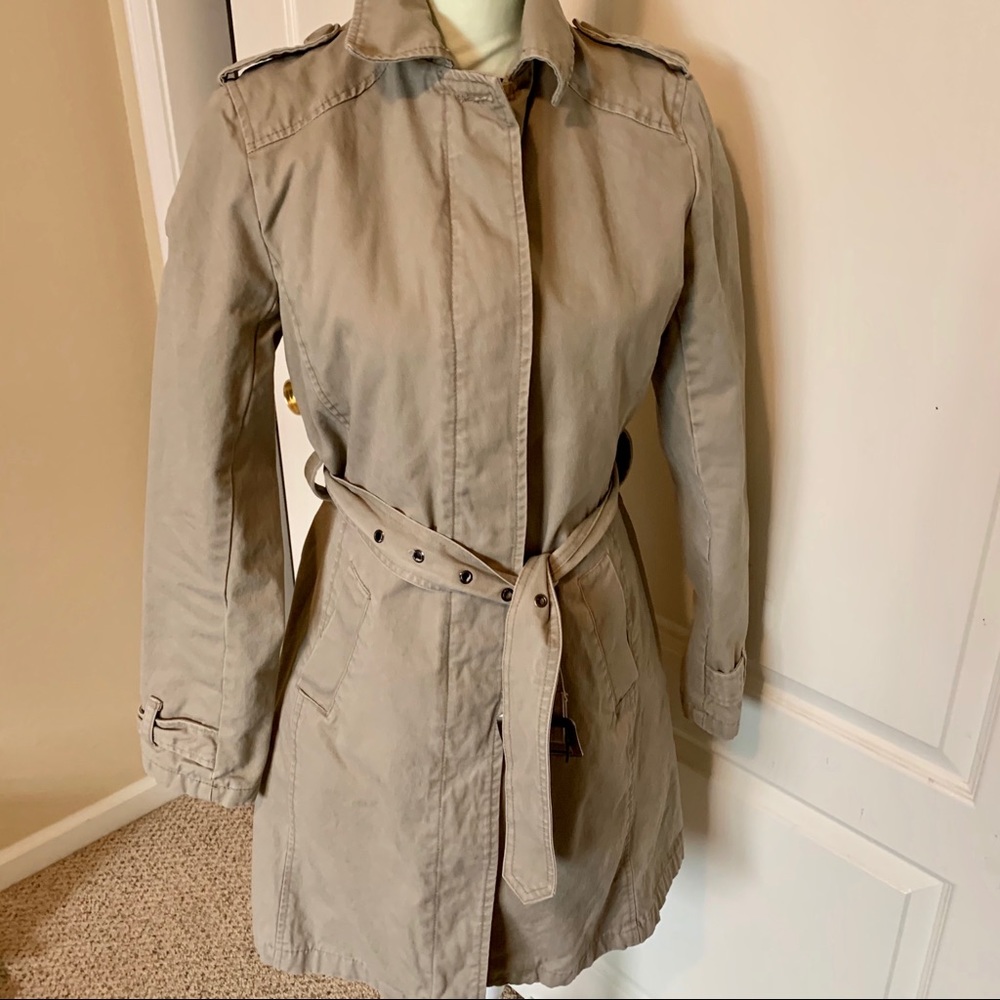 Women’s trench coat